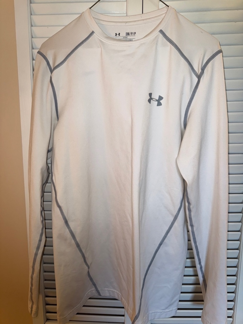 Under Armour Men’s cold gear Long-Sleeve White Logo Performance Shirt
